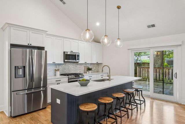 330 Riverland Drive, Charleston, SC 29412