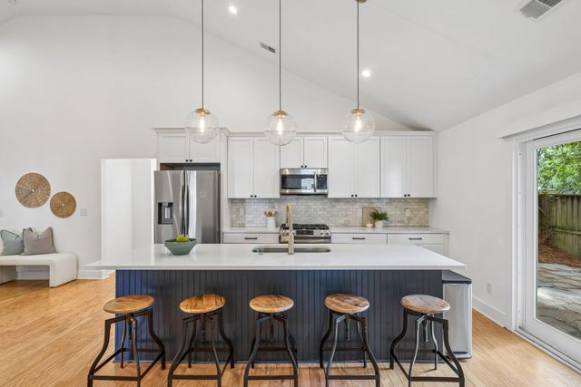 330 Riverland Drive, Charleston, SC 29412