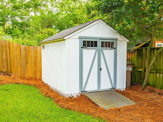 330 Riverland Drive, Charleston, SC 29412