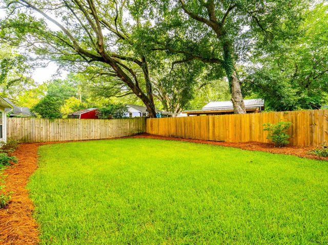 330 Riverland Drive, Charleston, SC 29412