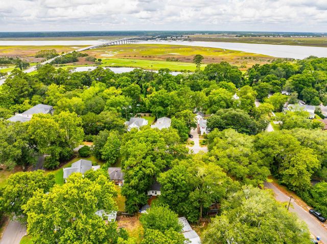 330 Riverland Drive, Charleston, SC 29412
