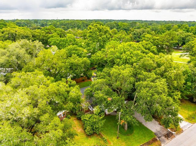 330 Riverland Drive, Charleston, SC 29412