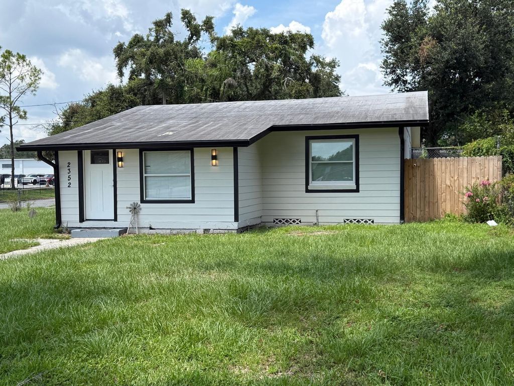 Image 2 of property listing at 2352 OLD DIXIE HIGHWAY, Kissimmee, FL 34744