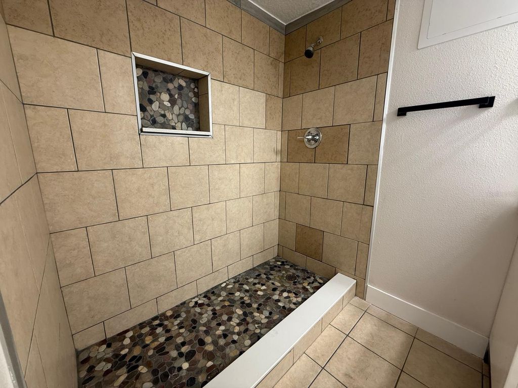 Image 14 of property listing at 2352 OLD DIXIE HIGHWAY, Kissimmee, FL 34744