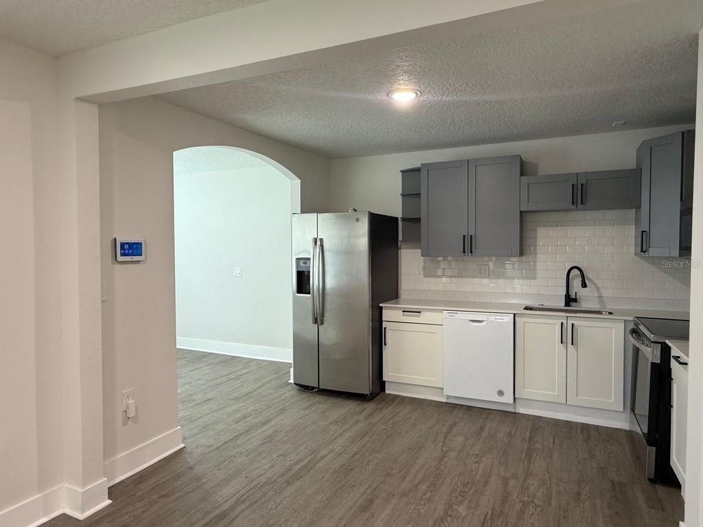 Image 6 of property listing at 2352 OLD DIXIE HIGHWAY, Kissimmee, FL 34744