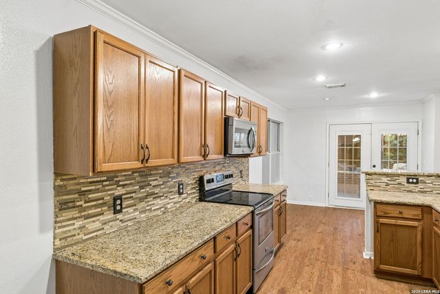 1637 Rolling Brook Ln, Schertz, TX 78154