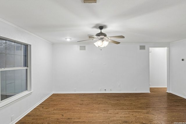 1637 Rolling Brook Ln, Schertz, TX 78154