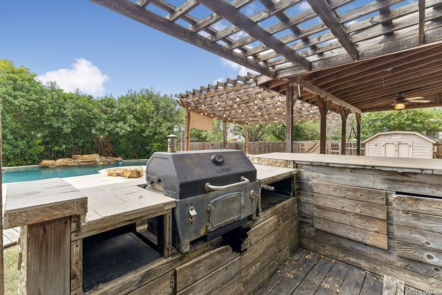 1637 Rolling Brook Ln, Schertz, TX 78154