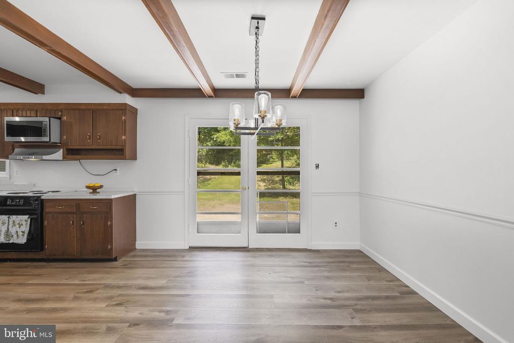 Image 11 of property listing at 12316 PRETORIA DR, Silver Spring, MD 20904