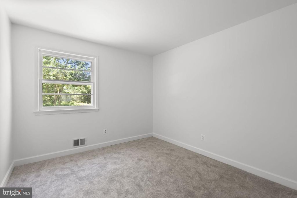 Image 28 of property listing at 12316 PRETORIA DR, Silver Spring, MD 20904