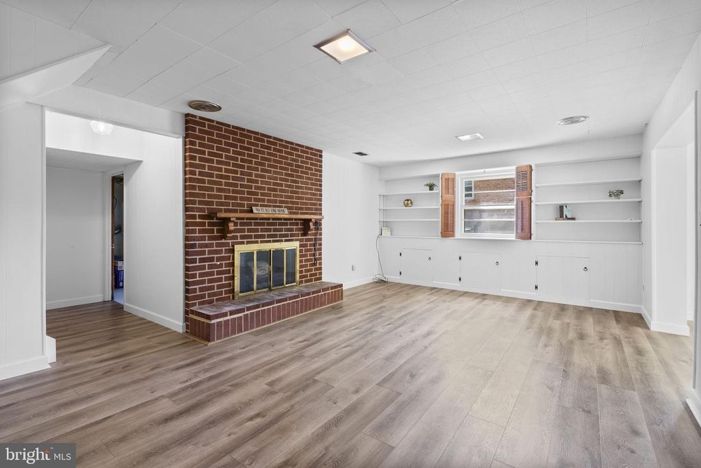 Image 31 of property listing at 12316 PRETORIA DR, Silver Spring, MD 20904