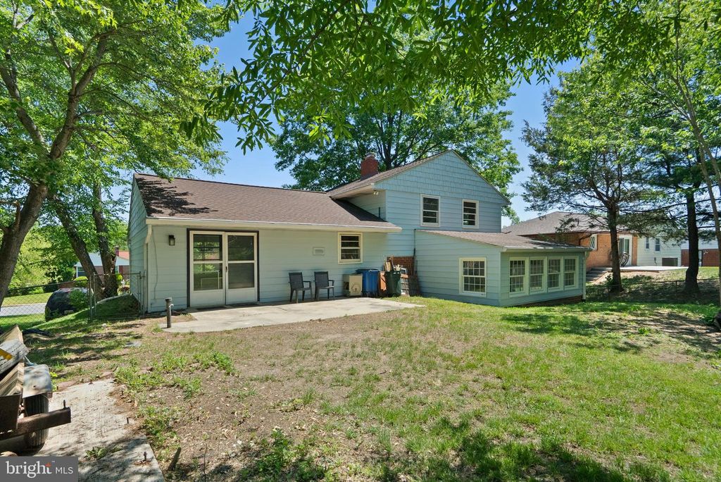 Image 43 of property listing at 12316 PRETORIA DR, Silver Spring, MD 20904