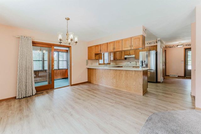 N2804 COUNTY ROAD Y, Clintonville, WI 54929