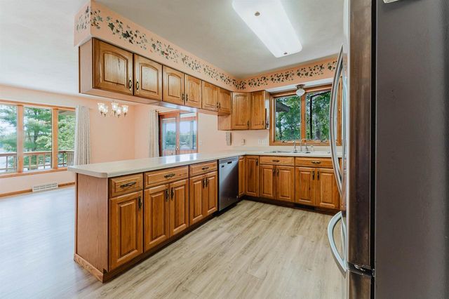 N2804 COUNTY ROAD Y, Clintonville, WI 54929