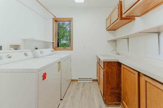 N2804 COUNTY ROAD Y, Clintonville, WI 54929