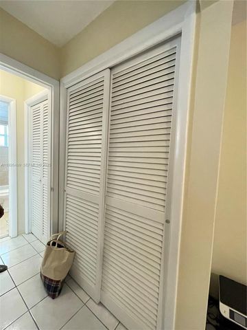 1599 NW 43rd Ave 108, Lauderhill, FL 33313