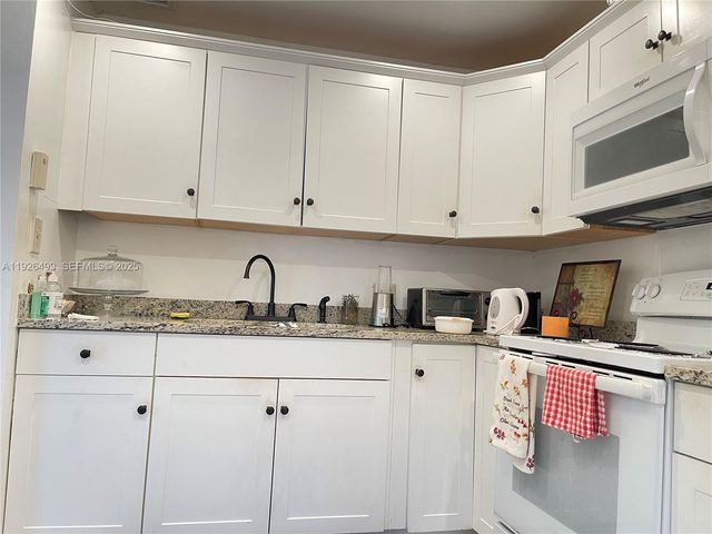 1599 NW 43rd Ave 108, Lauderhill, FL 33313