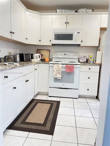 1599 NW 43rd Ave 108, Lauderhill, FL 33313