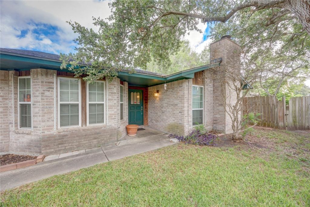 7014 Premont Dr, Corpus Christi, TX 78414