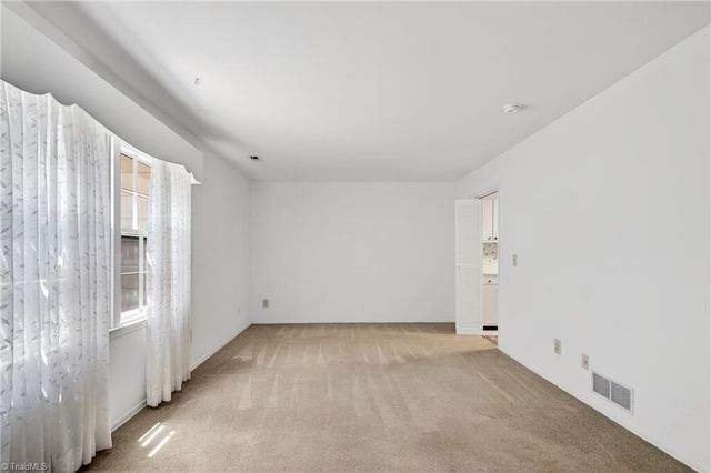 2962 Saint Marks Road E, Winston-salem, NC 27103