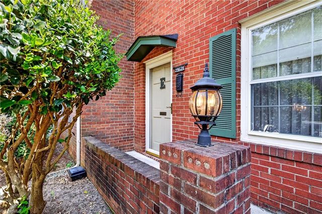 2962 Saint Marks Road E, Winston-salem, NC 27103