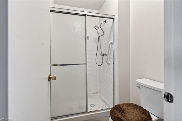 2962 Saint Marks Road E, Winston-salem, NC 27103