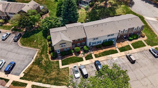 2962 Saint Marks Road E, Winston-salem, NC 27103