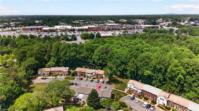 2962 Saint Marks Road E, Winston-salem, NC 27103