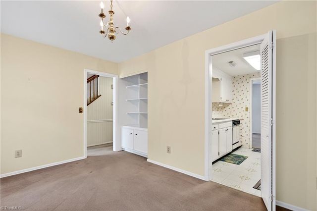 2962 Saint Marks Road E, Winston-salem, NC 27103