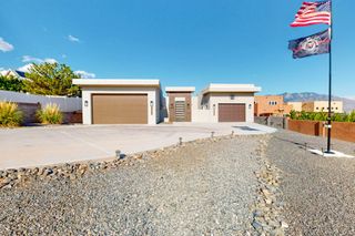 3408 DEMAVEND Road NE, Rio Rancho, NM 87144