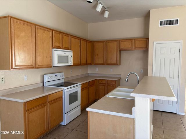 628 E Ranch Road, Gilbert, AZ 85296
