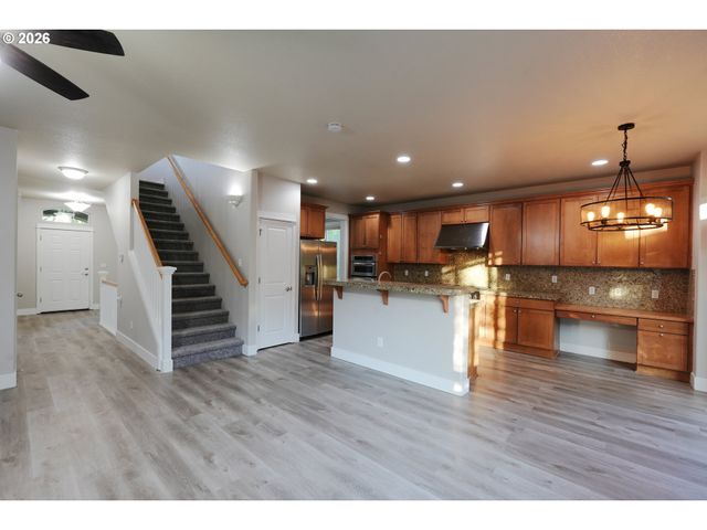 4711 E MASTERS Dr, Newberg, OR 97132