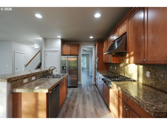 4711 E MASTERS Dr, Newberg, OR 97132
