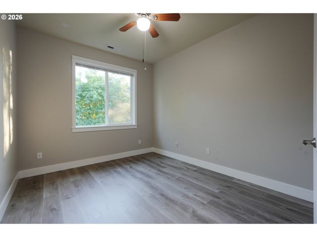 4711 E MASTERS Dr, Newberg, OR 97132