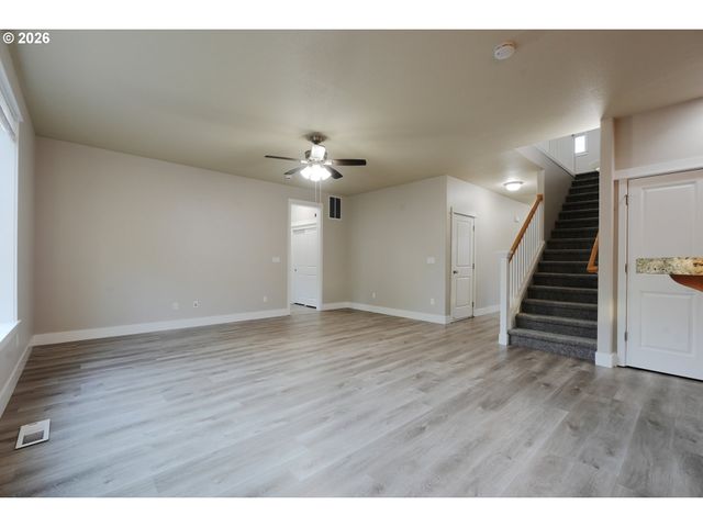 4711 E MASTERS Dr, Newberg, OR 97132