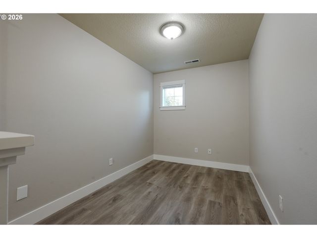 4711 E MASTERS Dr, Newberg, OR 97132