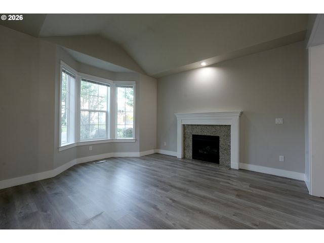 4711 E MASTERS Dr, Newberg, OR 97132