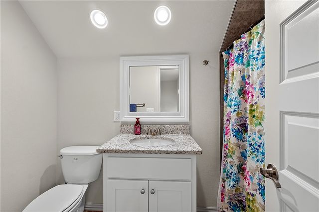 2296 Riverwater Lane, Fayetteville, AR 72703