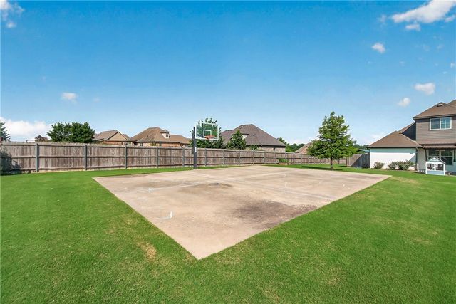 2296 Riverwater Lane, Fayetteville, AR 72703