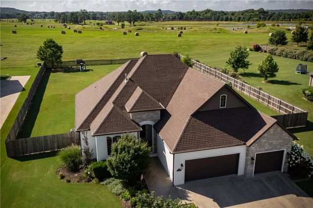 2296 Riverwater Lane, Fayetteville, AR 72703