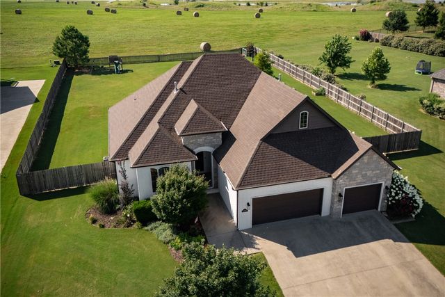 2296 Riverwater Lane, Fayetteville, AR 72703