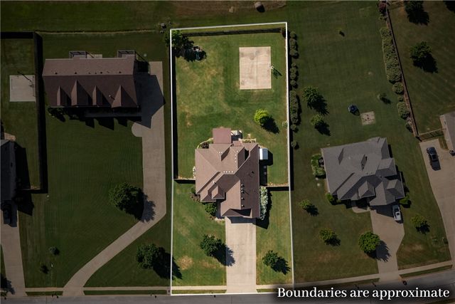 2296 Riverwater Lane, Fayetteville, AR 72703
