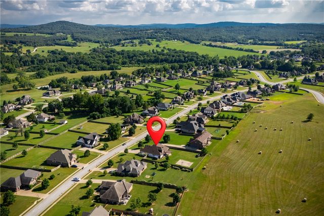 2296 Riverwater Lane, Fayetteville, AR 72703