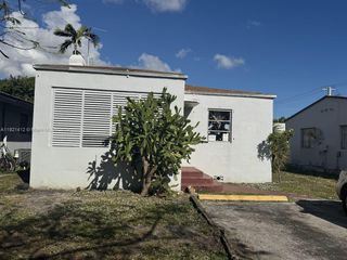 1911 Taylor St, Hollywood, FL 33020