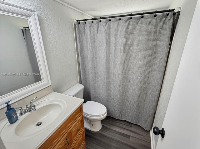 10056 Twin Lakes Drive 37-D, Coral Springs, FL 33071