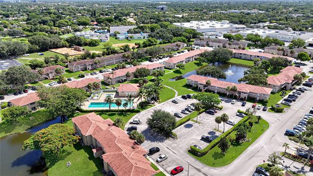 10056 Twin Lakes Drive 37-D, Coral Springs, FL 33071