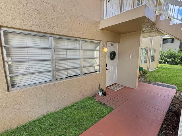 10056 Twin Lakes Drive 37-D, Coral Springs, FL 33071