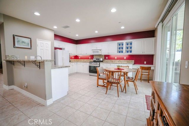 19391 De Marco, Riverside, CA 92508