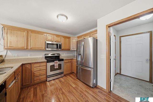 2524 Cedar Cove Road, Lincoln, NE 68507