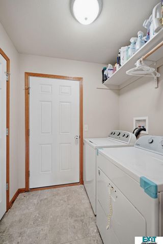 2524 Cedar Cove Road, Lincoln, NE 68507